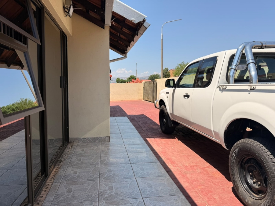 3 Bedroom Property for Sale in Tlhabane West North West